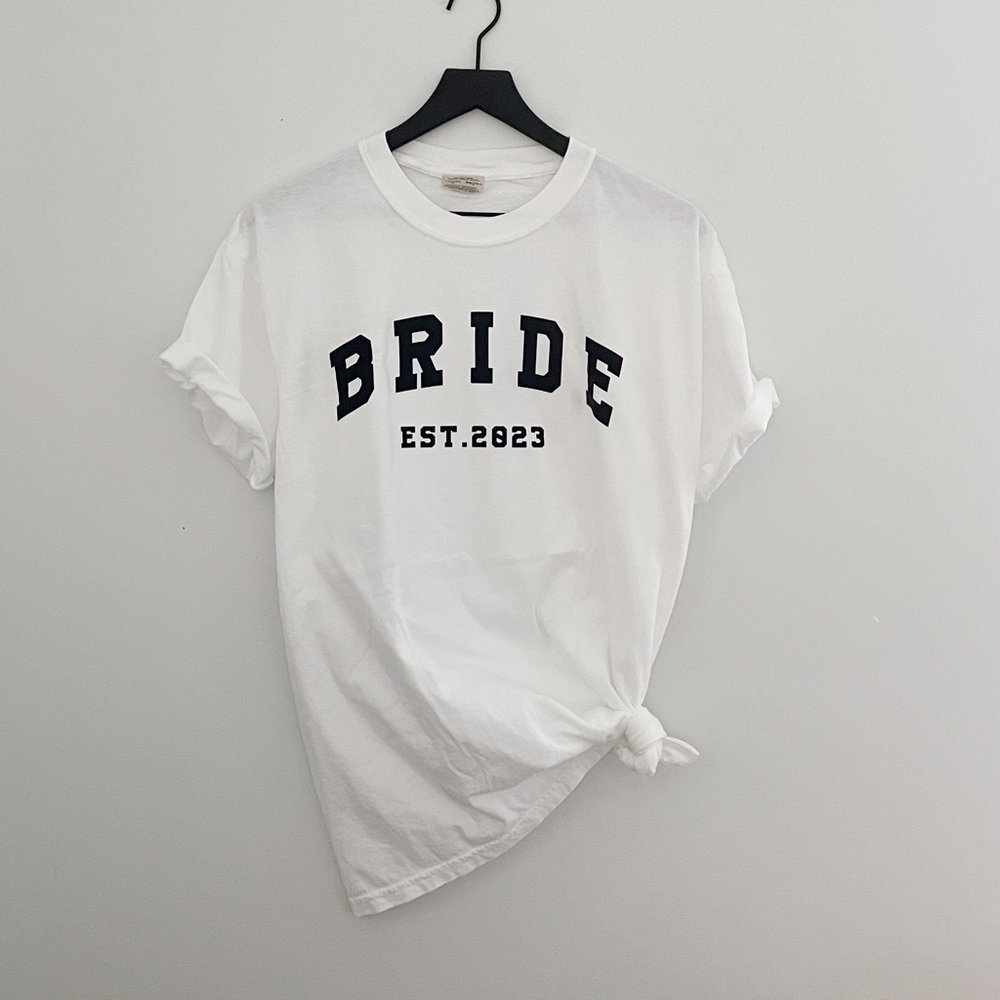Bride shirt (year can be changed!)